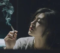 我已經(jīng)到了一切都需要用錢的年紀(jì)，我的青春已經(jīng)結(jié)束，時間只會越來越快，既沒有了以前的驕傲，也迷失了最初的模樣。生活也沒有因?yàn)槲业亩露兊酶茫炊屛铱辞辶撕芏啵吹撕芏唷，F(xiàn)在能做的只有盡我所能，盡我所不能。配圖