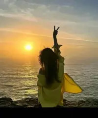 生活沒有同花順，                                                
人生的底牌，永遠是自己。
 煙火人間，各有遺憾，
今天比昨天好，就是希望  ??????配圖