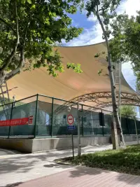 如果你想要追求成功，先去想如何做好一件事，再去付出實際行動。