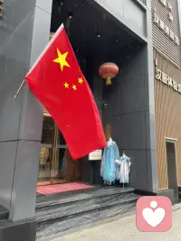 生命力被消耗太多的時候，人就有可能會進入抑郁的狀態(tài)，這是心里感冒的一個癥狀，也是為了保護我們自己，進入省電的模式。配圖