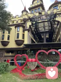 夫妻關系是一個家庭的定海神針，如果夫妻關系和諧、彼此之間相互尊重、溝通能夠順暢，大多情況下妻子的情緒也比較穩定，對待孩子也會有愛心、能理解和包容，對待公婆也會有耐心和愛心。
所以在任何時候要嘗試經營好你的夫妻關系，因為它會影響到你的幸福程度。配圖