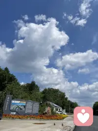 问问自己你究竟想要的是什么？
然后为自己想要的负起应有的责任，当你负责任的时候内心是有力量的。
