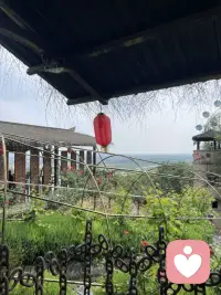 别人消耗你，你再反过去消耗她，这样会让你陷入负面情绪的漩涡。正确是当别人开始消耗你的情绪能量时，你要去尽量保护自己不受影响，做不到，也可以选择远离。