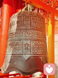有时候咨询师别把自己放在一个老师或者拯救者的位置
来访者也别把自己放在一个上帝或者衣食父母的位置
平等探索，互相成就，互惠互利配图