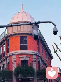 人生短短数十载，不必迎合他人，不必讨好世界。

接纳自己的不完美，遵从本心，随性而活。不用活在别人的期待里，不用在意世俗的眼光。

慢一点也没关系，普通一点也无妨，忠于自己，活得坦荡自在。

好好爱自己，取悦自己才是终身浪漫的开始。往后余生，不纠结过往，不将就未来，只做独一无二、最真实的自己。配图