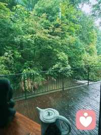 接纳缺憾才是人生常态，带着细碎的遗憾继续往前走。