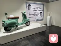 《强者的社交观:不动声色地淘汰》全文核心：哲学课教授说“多筛选，少教育，错的人不动声色淘汰”。荣格和弗洛伊德初见彻夜长谈、互为知己，可弗洛伊德要权威压制，荣格想追真理改不了，最后决裂，荣格说“别想改变别人”；张爱玲欣赏潘柳黛，对方却嫉妒挖苦，她直接疏远，后来和懂自己的宋琪夫妇走到最后。还说不用辩驳、不用翻脸，三观不同是常态，筛掉不合适的，才能把位置留给对的人。