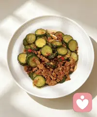 向外，打破时间换钱的困局，找到专长，用好时代杠杆，创造资产；

向内，修炼心智，管理欲望，获得不受外物裹挟的平和。

外求财富要有章法，内求安宁要有修行。