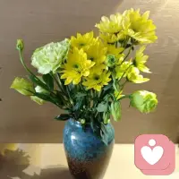 我们企图为自己贴上一些标签，戴上一些面具，去向别人证明什么，但实际上不过是麻痹别人和自己的伪装而已，这非但不能减轻挺苦，反而会让自己陷入更加深刻的焦虑之中配图