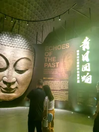 哈嘍，哥哥姐姐，弟弟妹妹，小朋友們！我是您的知心朋友！可能你現在有點迷茫，有點困惑，但是請你一定要愛自己，相信自己，只要我們眼中有光，心中有念，念念不忘必有回響！配圖