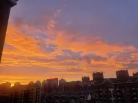 “把溫柔碾碎，放進生活的縫隙里??，平凡的日子也會發光。”