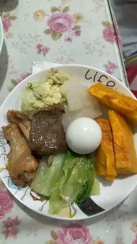 今晚老师没有跑步加速代谢

唯有依靠中午跟晚上的减脂餐了

跟大家分享五句话，感受一下

“你看见我我才存在

你肯定我我才存在

你允许我我才存在

你回应我我才存在

有你在我才存在”

有如下感受来找老师聊聊