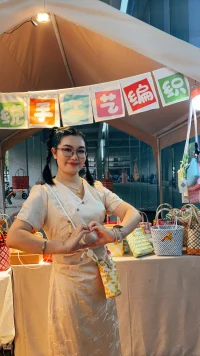 这样也是我

那样也是我

你不用听别人怎么形容我

我对你的方式是由你决定的

同时也是由我决定的