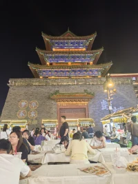 一切皆有可能，
你的思維決定了你的生命；
你認為能和不能都是對的，
因為你認為能就會去找方法，
你認為不能就會去找理由；
你的思維決定了你的生命
你說的語言變成了你所住的房子；
你所有的人生都是由你的認知和選擇做決定的。
?
啟悟:?當我們遇到困難時，完全可以想辦法撕開一個口子鉆過去！困難都是紙老虎，生活再難，撕就對了配圖