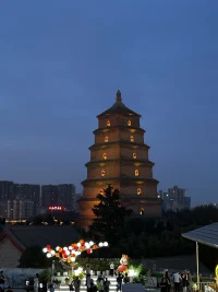 總有人會離開，也總有人會手捧陽光而來。別為了那些不屬于你的觀眾，去演繹你不擅長的人生??????配圖