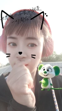 清晨的陽(yáng)光喚醒沉睡的心靈，健康要從身體開(kāi)始，慢跑可以愉悅身心，讓生活的每一天都開(kāi)心快樂(lè)??愿我的陽(yáng)光可以照進(jìn)你的心里！配圖