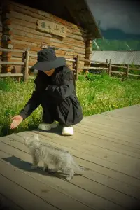 今天是8月4日，農歷閏六月十一，星期一早安。人生啊，本來就是一場減法，來日并不方長，最好的日子，就是今天。望可望之事，待可待之人，往事隨風，余生從容。愿你眼中有風景，心中有明月，不憂不懼，活在當下。#早安配圖