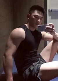 ???
生命是自己的 需要善待
生活是自己的 需要承受和享受
人活著別為難自己 有什么樣的能力
就過什么樣的生活 盡力而為 量力而行??