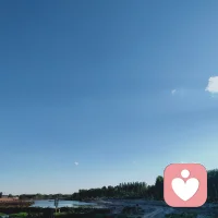 總有小事，治愈大人。一次溫馨的對(duì)話，一個(gè)深情的回眸，一陣涼爽的秋風(fēng)，這些小確幸，往往是人生幸福的源泉。配圖