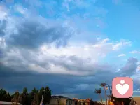 我们情绪的变化其实是在于我们对事物的不同看待方式。情绪是自身选择的结果，而人生失去控制，大多是从不会管理自我情绪开始的。