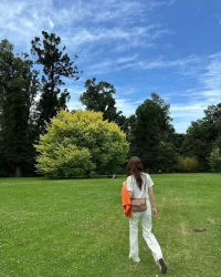 你反正看到的世界
都是你内心的投射
反正不管你和谁过
都是在和你过去重现的模式

【去爱】和【去工作】
在幸福人生中并列排第一❤️
