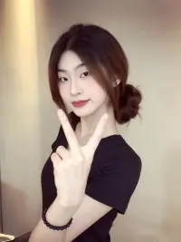 當代人三大矛盾：

想早睡但放不下手機，

想省錢但控制不住網購，

想自律但躺得過于安詳。