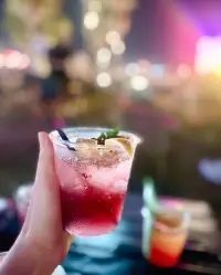 悅人先悅己
?晚安?配圖
