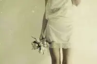 其實愛可以放在天枰上稱,只是測量的標準每個人不同罷了.誰讓你心如刀割?誰讓你開懷大笑?別人或許不懂你心里的那把尺,而理智也會告訴你，對象不同,不能這樣區分.可是其中的差別,靈魂會知道！配圖