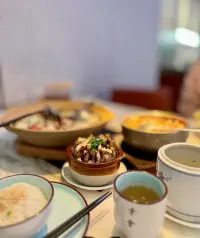 去看一場花開
見想見的人
吃想吃的飯配圖