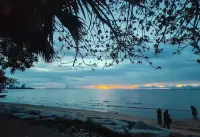 也許你會在徘徊的路上，也許你在黑暗里，也許你迷茫的沒有歸處
在你徘徊的時候，是否想要有個人陪伴，是否想要有人傾訴，我一直都在等你配圖