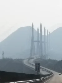 一个人想要开窍，离不开“换维思考”。
每个人都会面临各种各样的问题和困扰。
面对一个问题，换一个维度，换一个角度，可能就会…