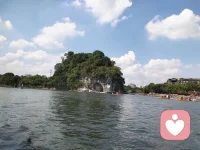 愿美丽陪你散步，愿健康陪你用餐，愿幸福陪你休息，愿快乐陪你聊天，愿平安陪你工作，愿开心陪你休闲。愿美好的祝福陪你迎接每一天！🌈