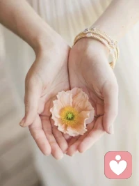 当你的内心有了热爱，生活就有了意义感，活着的每一天，也会随之鲜活明亮起来。配图