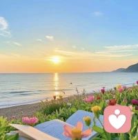 人生哪能事事顺，总要经历些沟沟坎坎。累了就停下歇脚，烦了就出去走走，闷了就找人说说话。愿你心中有暖阳，眼里有光芒，无论何时都记得善待自己。配图