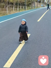 最难走的路
不是从别人那里
而是从自己的懒惰里走出来
最难打败的对手
不是强大的别人
而是那个想放弃的自己