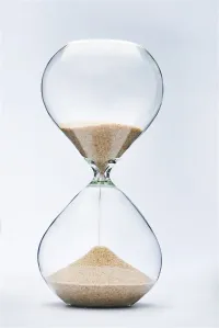 時間篩掉的是沙子，留下的才是真正在意的珍珠。 ?配圖