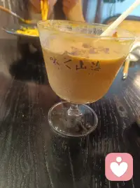 偷一段下午茶慢时光，暂时抛开忙碌与压力，让情绪慢慢松弛下来。咖啡配闲情，日子不慌不忙，好好取悦自己，也是一种自愈。