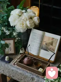 心很貴，
一定要裝最美的東西[愛心][愛心]
情緒很貴，
一定要接觸讓自己愉快的人[玫瑰][玫瑰]配圖