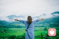 人生最高境界：佛为心，道为骨，儒为表，大度看世界。技在手，能在身，思在脑，从容过生活。三千年读史，不外功名利禄；九万里悟道，终归诗酒田园。配图