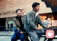 以前总以为，人生最美好的是相遇。后来才明白，其实难得的是重逢。 ​​​配图
