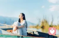 生命的精彩恰恰在于未知，抱着拆礼物的心情去发现、探索、感受，每天都会是新的惊喜！早安。