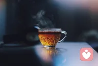 一杯茶， 佛門看到的是禪，道家看到的是氣，儒家看到的是禮。茶說：我就是一杯水，給你的只是你的想像，你想什么，什么就是什么。?配圖