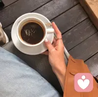 慢點走，品品茶、喝喝酒、聽聽曲、寫寫字，人生少憂慮，生活才好玩。