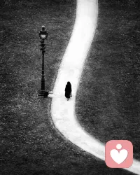 跟朋友聊二十幾歲到三十幾歲的變化，大家總結(jié)了一下就是：生活一直在變好，但快樂(lè)就是越來(lái)越少。