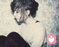 在每个人的生命中，相信一定是爱比恨多一点，再疼的伤痛终会过去，无论曾经多痛彻心扉。 ​