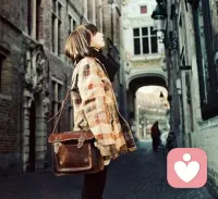 爱情的路，被铺上思念的痛，文字作深深浅浅的脚印，一辈子，一生情，望断天涯，独守凄凉。 ​