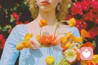 每一个微笑，每一次拥抱，每一份温暖，都是治愈生活中最好的良药。配图