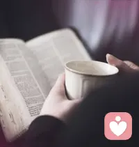 不读书的人，思想就会停止。读书是在别人思想的帮助下，建立起自己的思想。配图