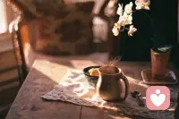 能扛得住岁月摧残的是才华；能顶得住利益诱惑的是信仰。早安。配图