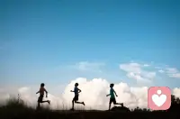 挫折是压力，是动力，是清醒剂，是催人奋进的力量！是的，生活需要挫折。早安！配图
